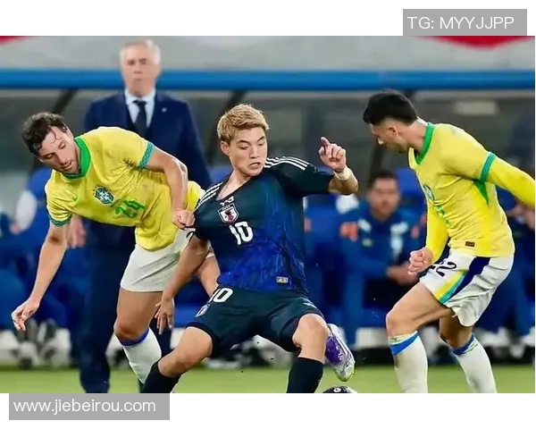 足球明星因意外受伤引发球迷热议恢复之路备受关注